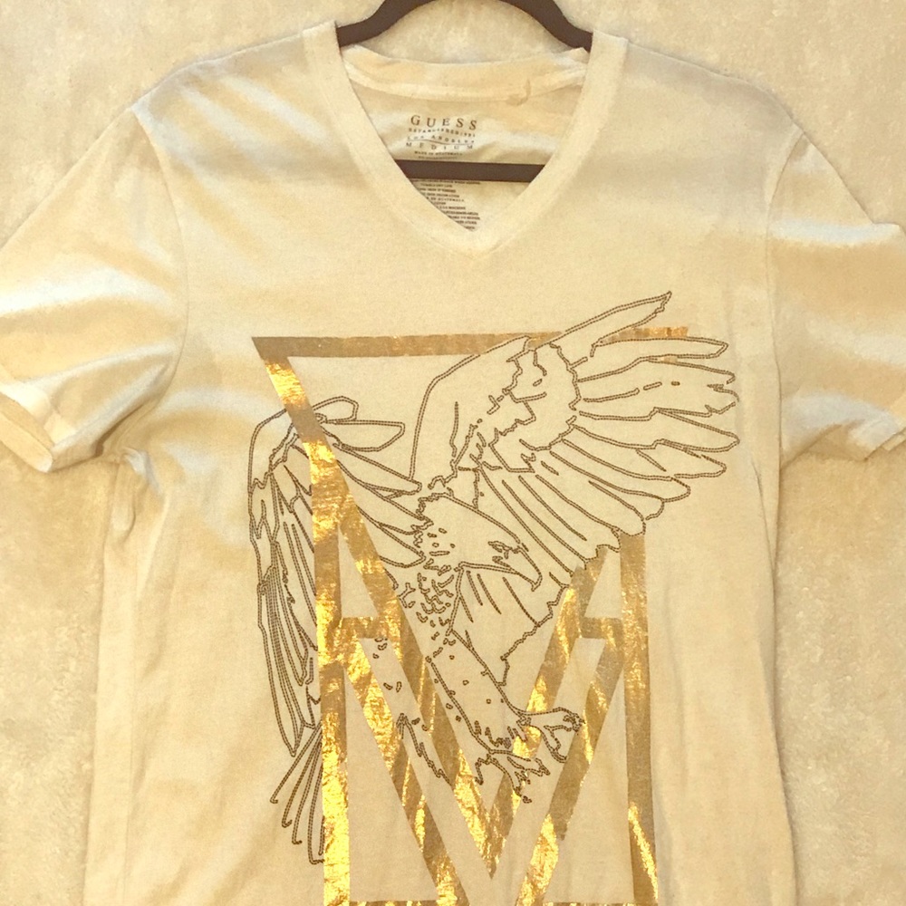 Guess v-neck tee